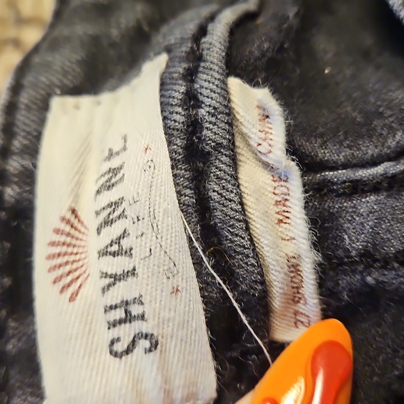 Shyanne Life Women's Riding Bootcut Jeans Size 27 SHORT Black Distressed Denim - Picture 5 of 7